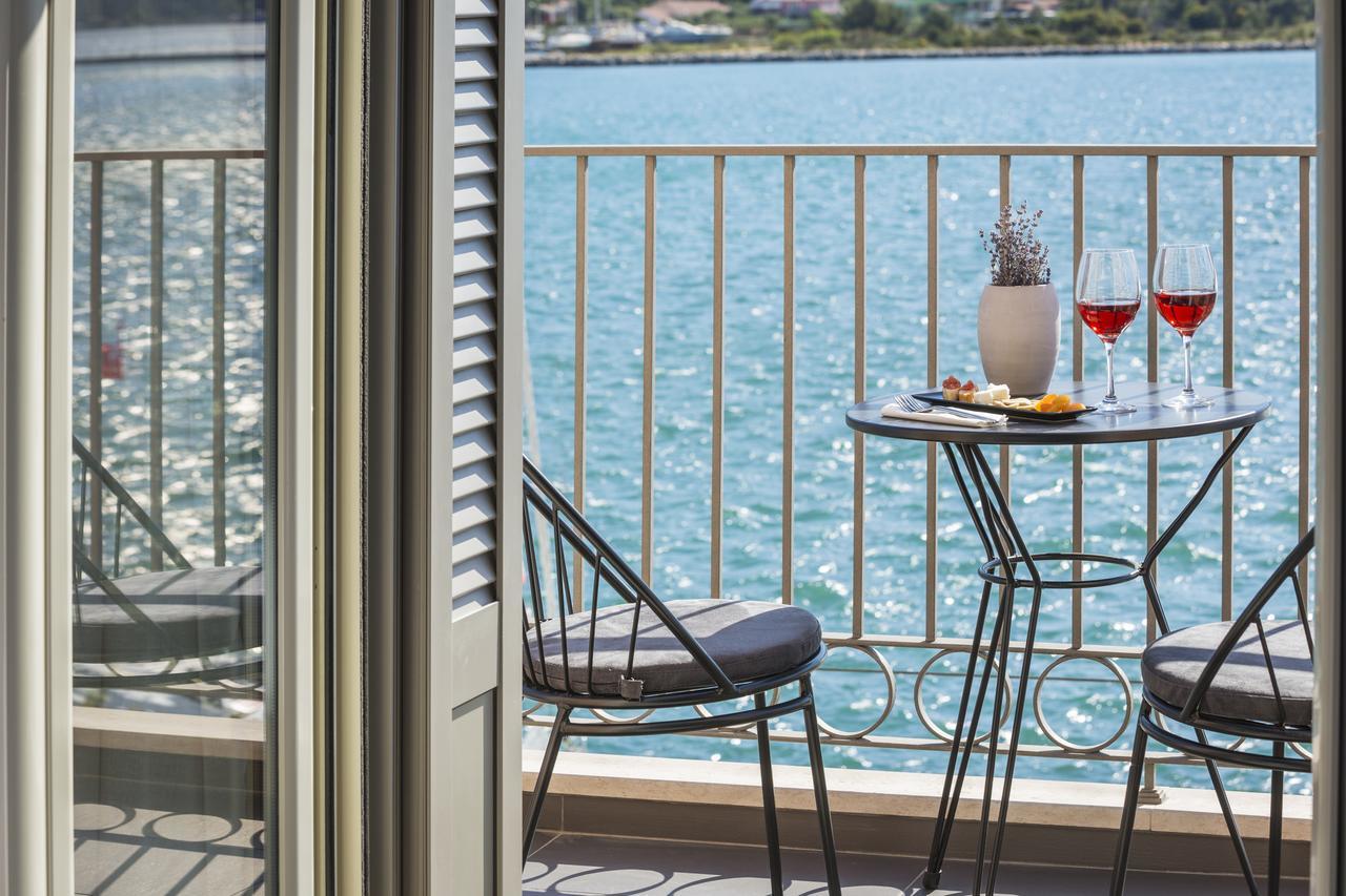 Argostoli Marina Suites Ngoại thất bức ảnh